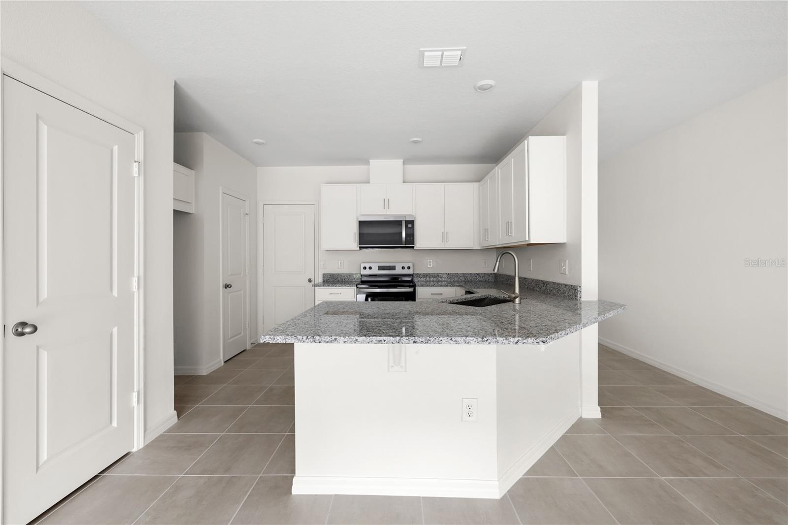 2804 Moonshadow Court Property Photo 11