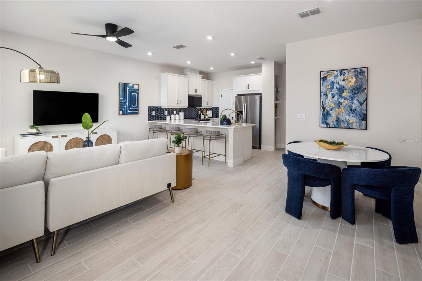 2840 Camellia Flower St Property Photo 4