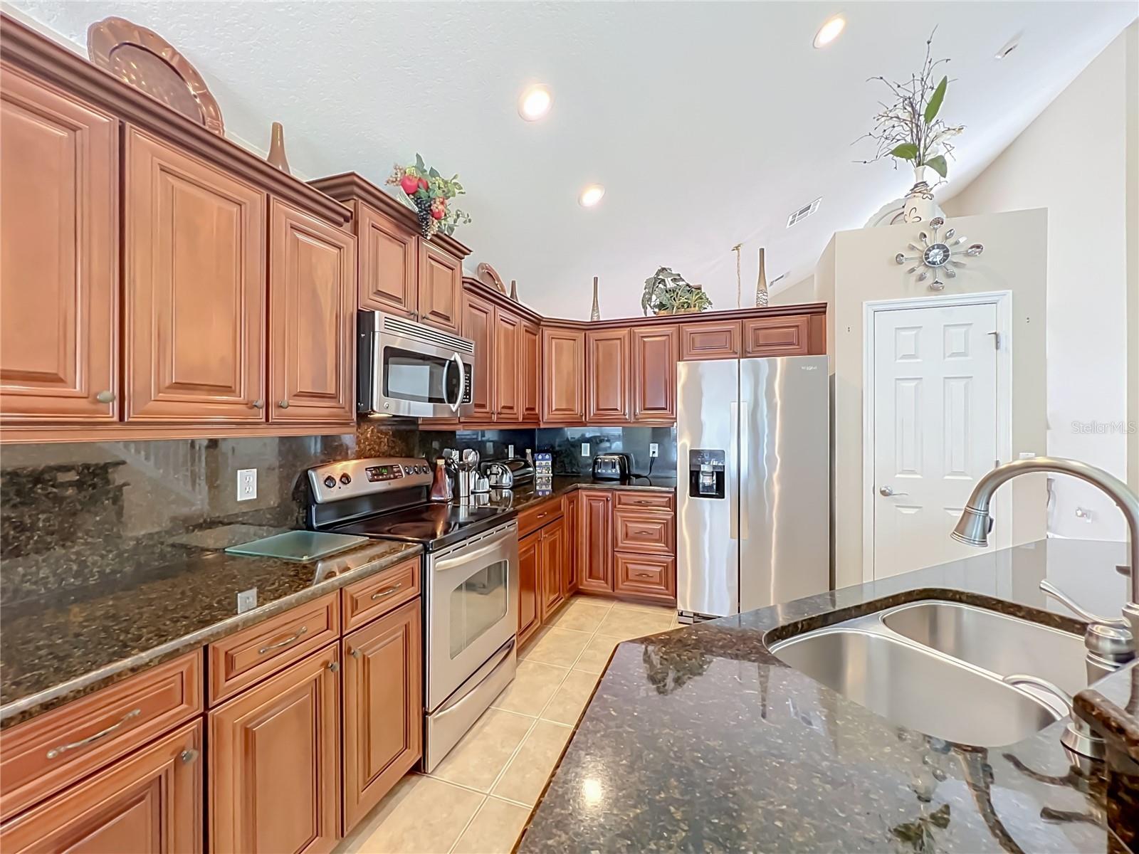 9038 Vickroy Ter Property Photo 10