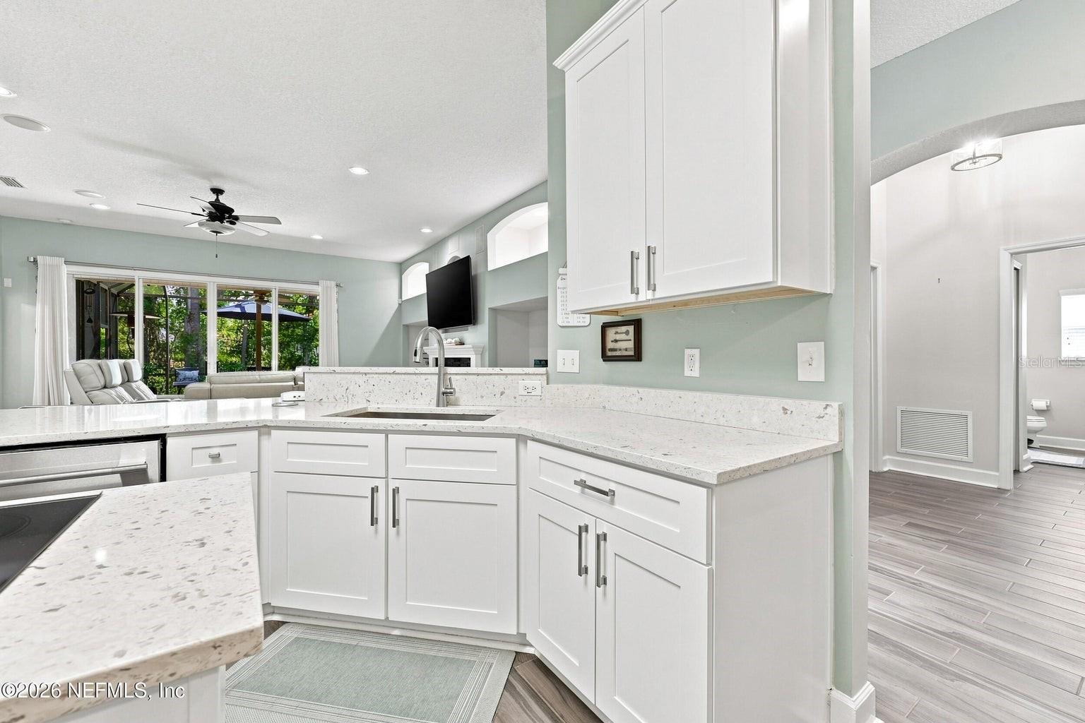 2336 Yellow Jasmine Ln Property Photo 13