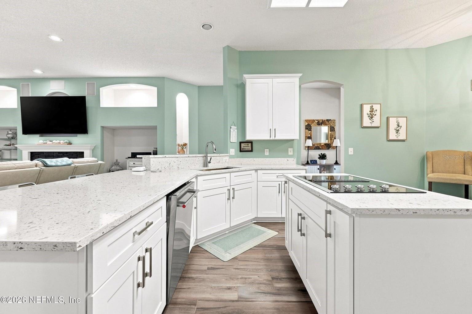2336 Yellow Jasmine Ln Property Photo 14
