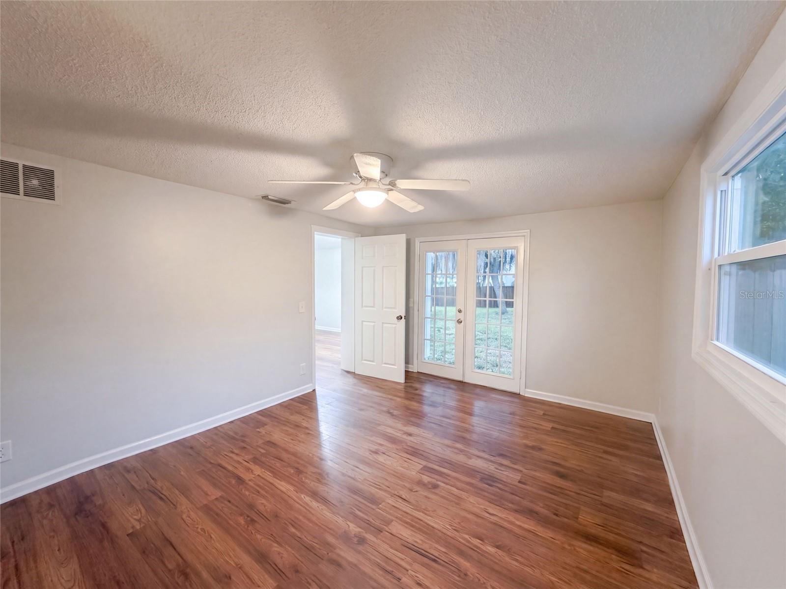 3004 Hunkin Cir Property Photo 8