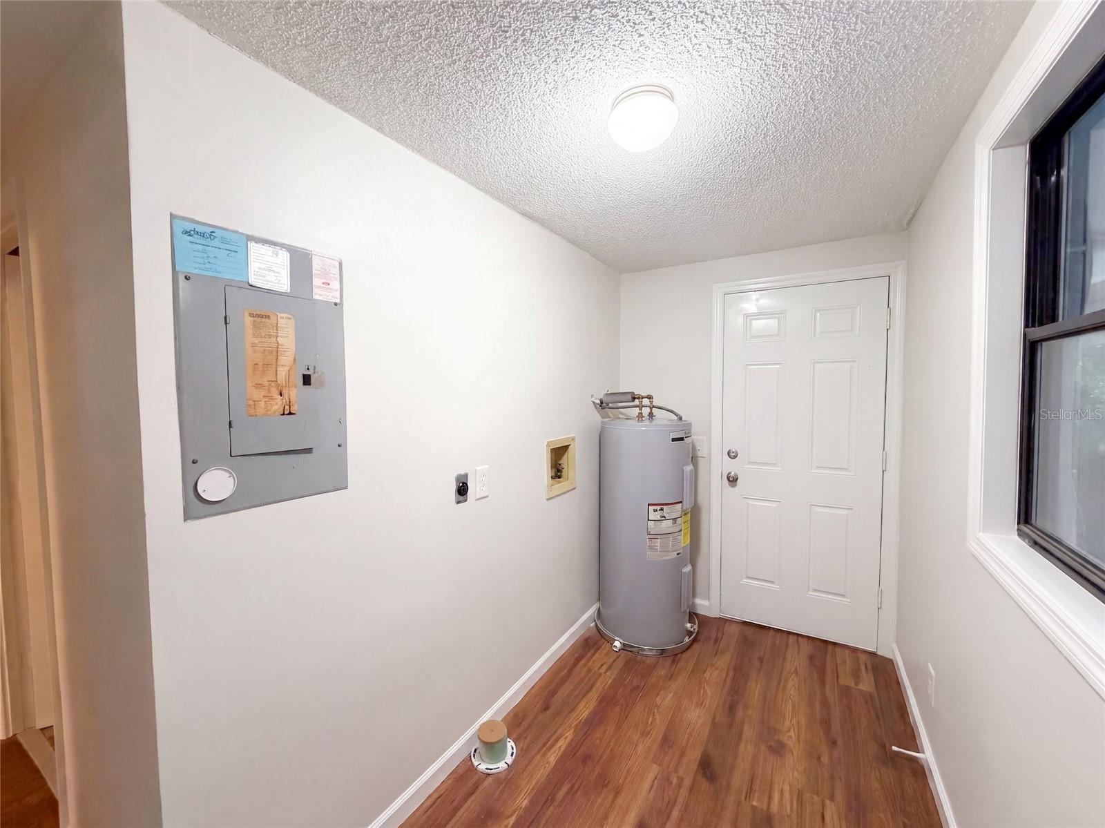 3004 Hunkin Cir Property Photo 16