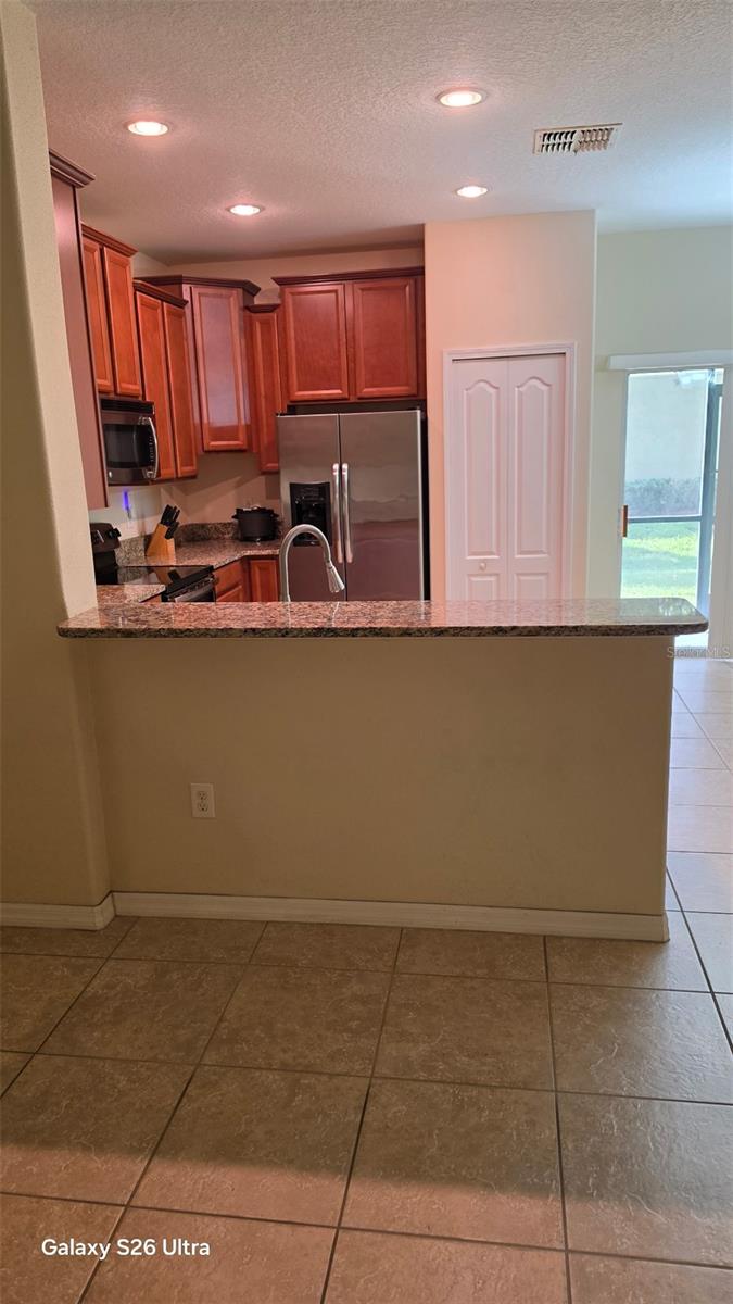 2746 Hampton Green Ln Property Photo 4