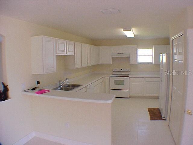 960 Chase Ct Property Photo 2
