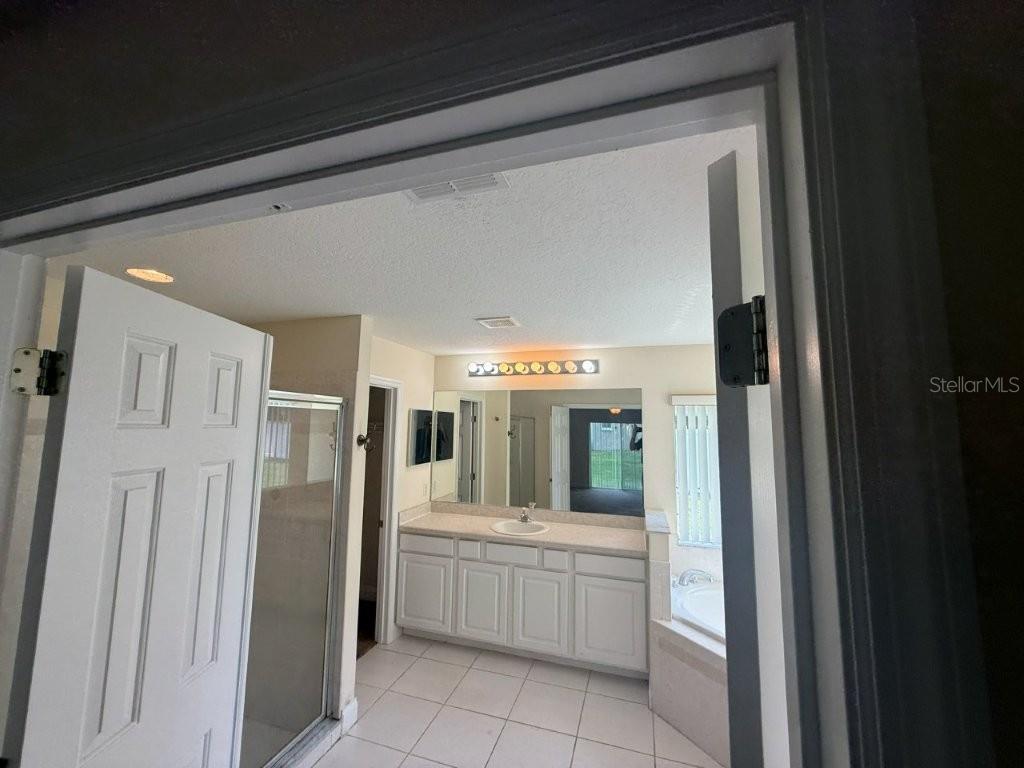 960 Chase Ct Property Photo 5