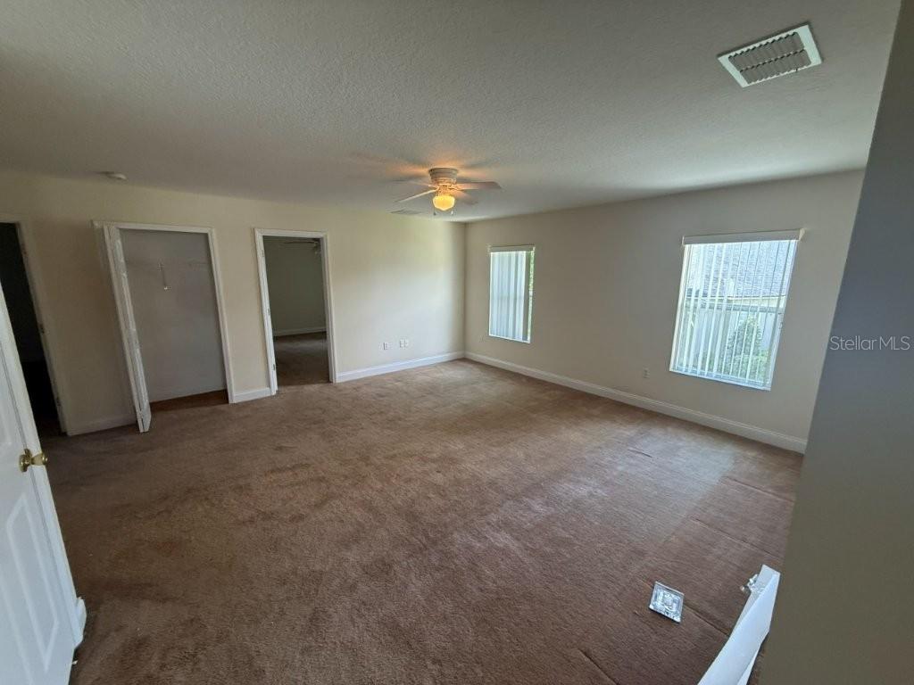 960 Chase Ct Property Photo 6