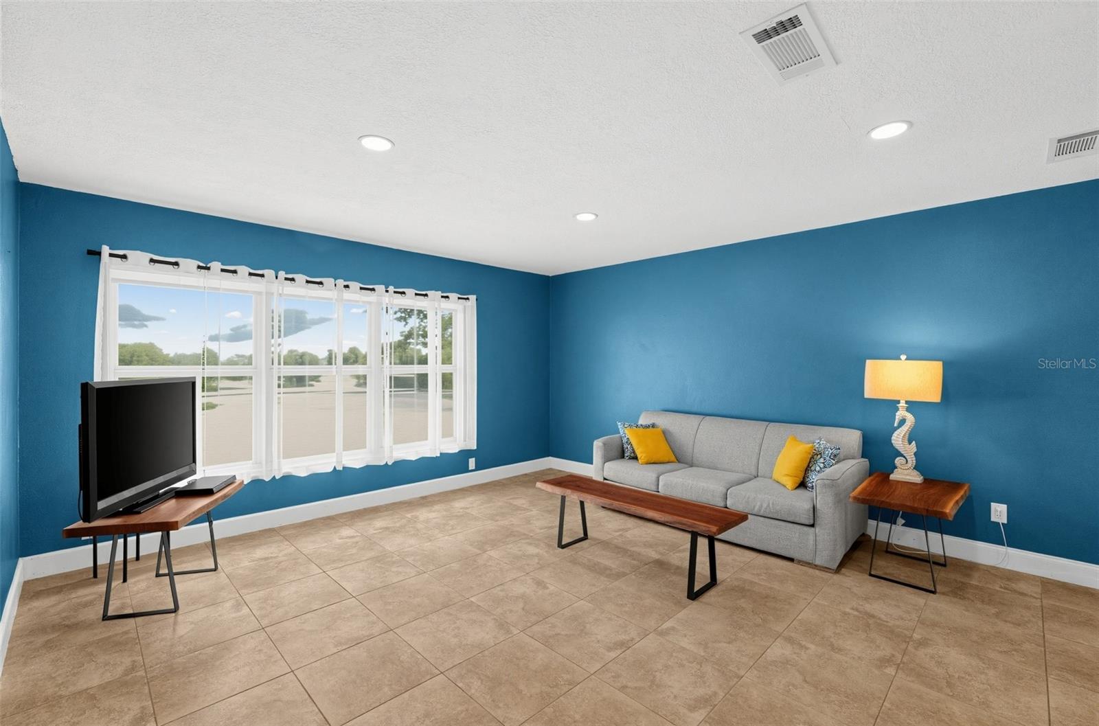 186 Mandolin Dr Property Photo 7