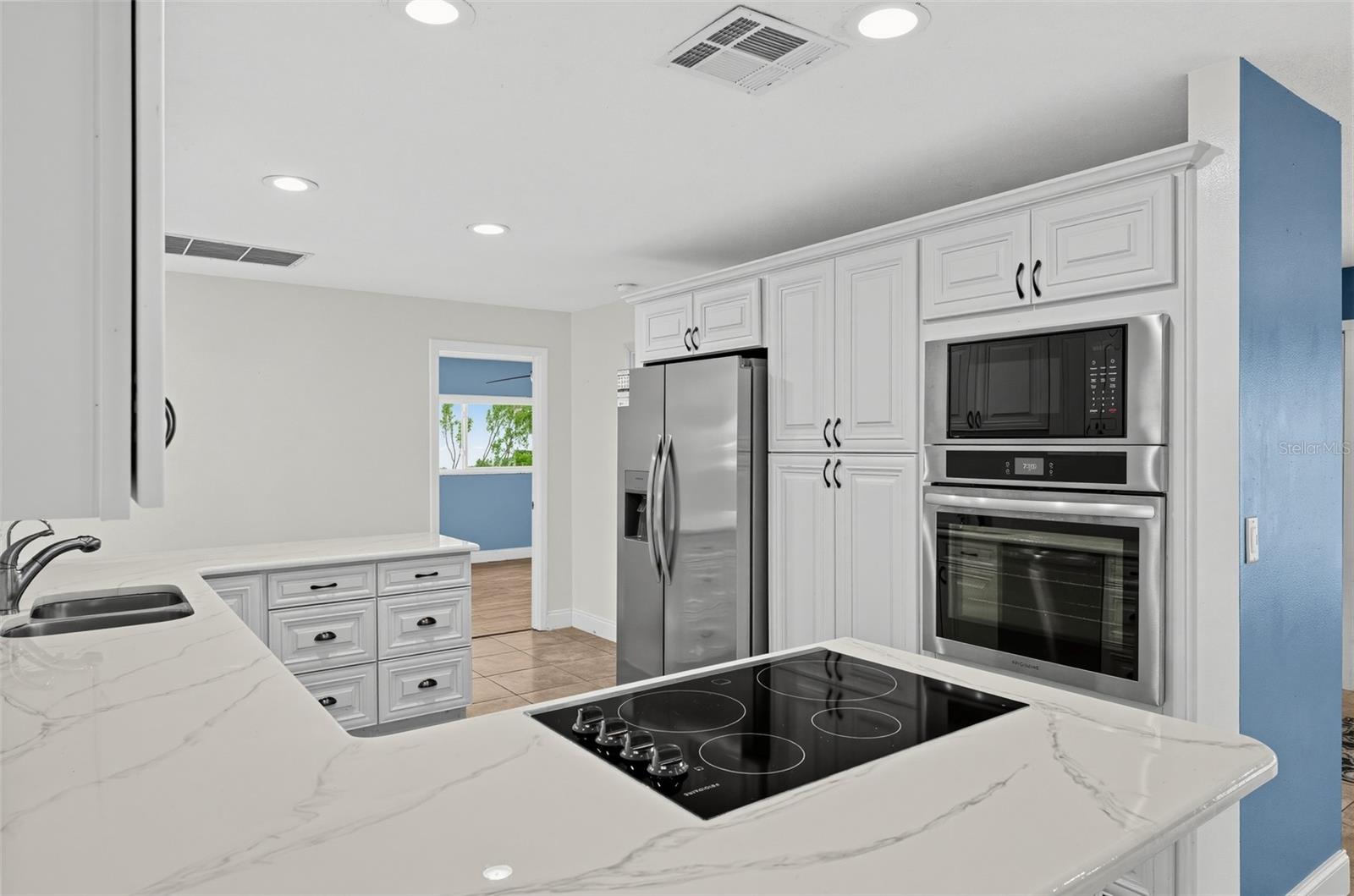 186 Mandolin Dr Property Photo 13