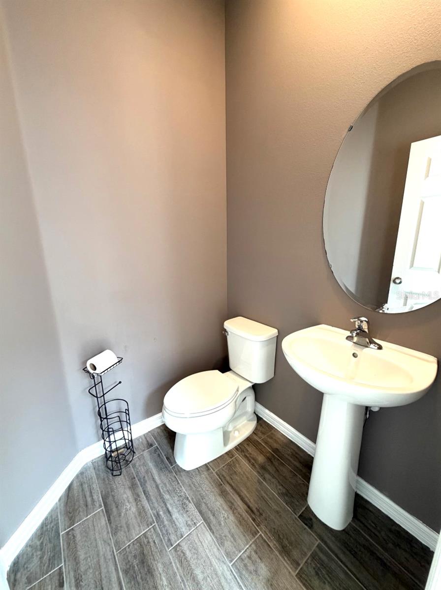 7036 Bolanzo Aly Property Photo 4