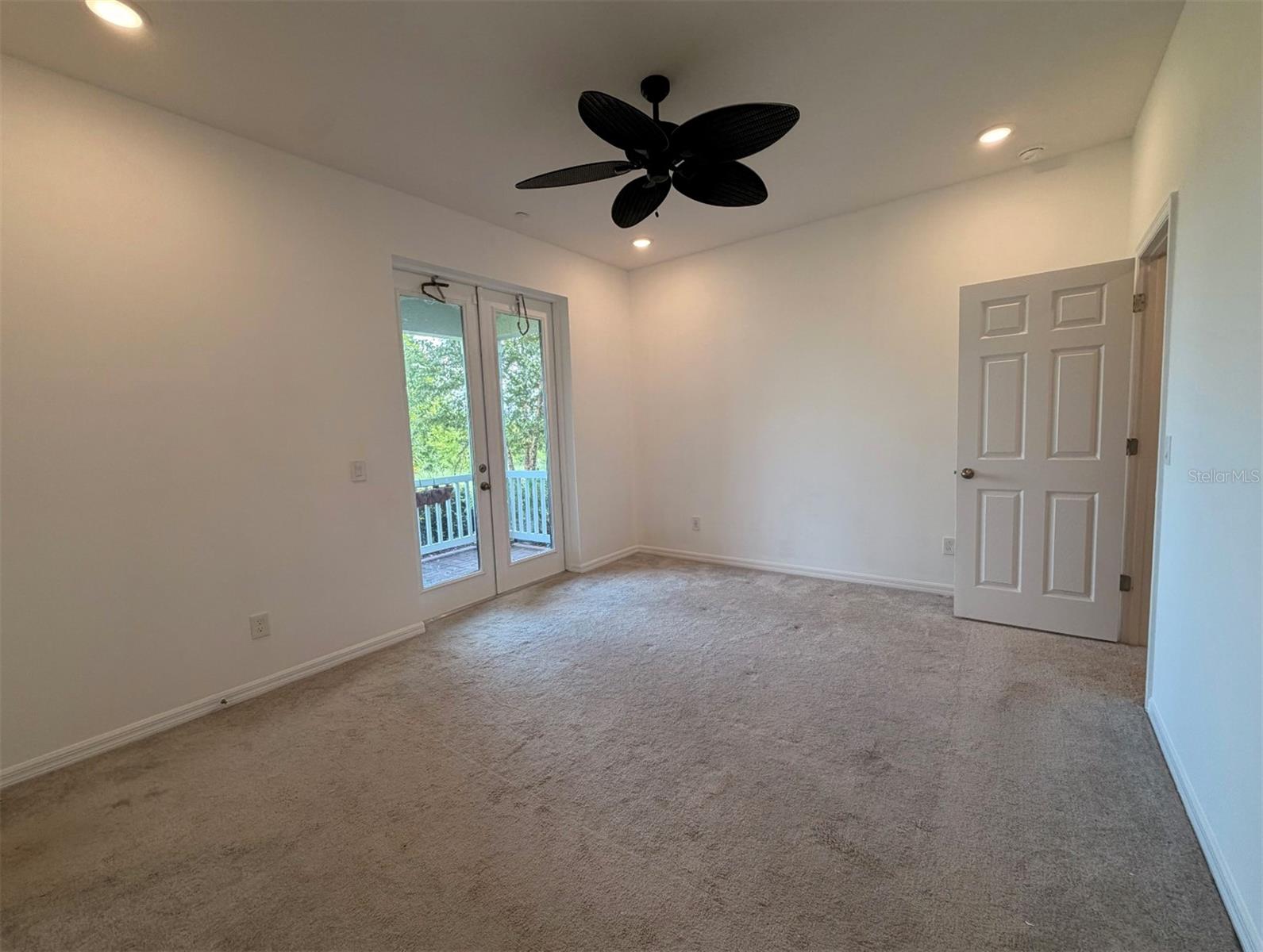 7036 Bolanzo Aly Property Photo 5