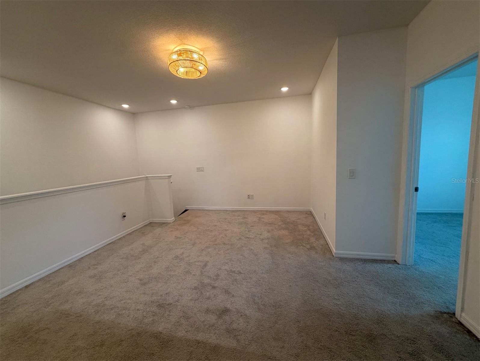 7036 Bolanzo Aly Property Photo 8