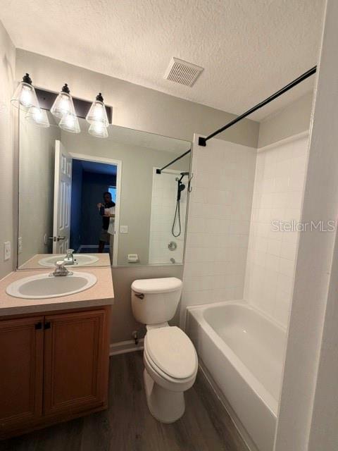 1178 Vineland Pl Property Photo 9
