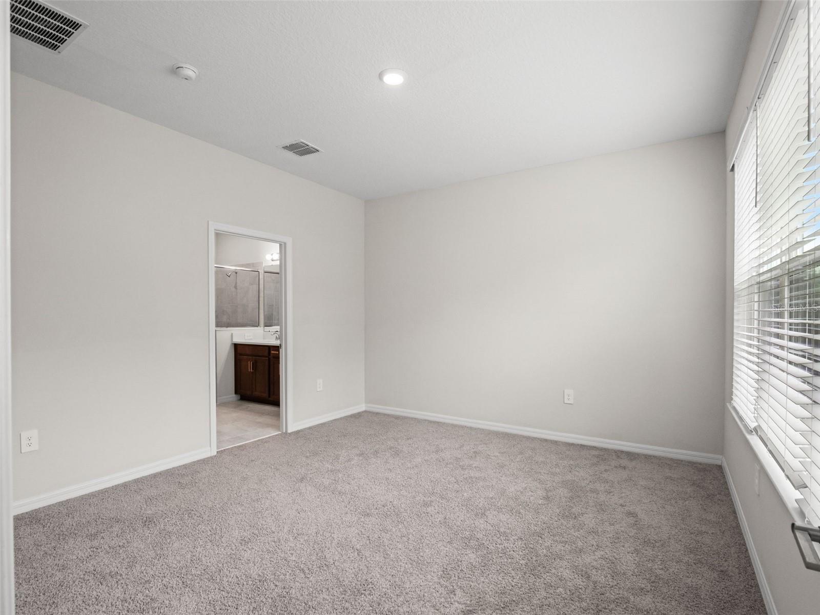 2865 High Pointe St Property Photo 17