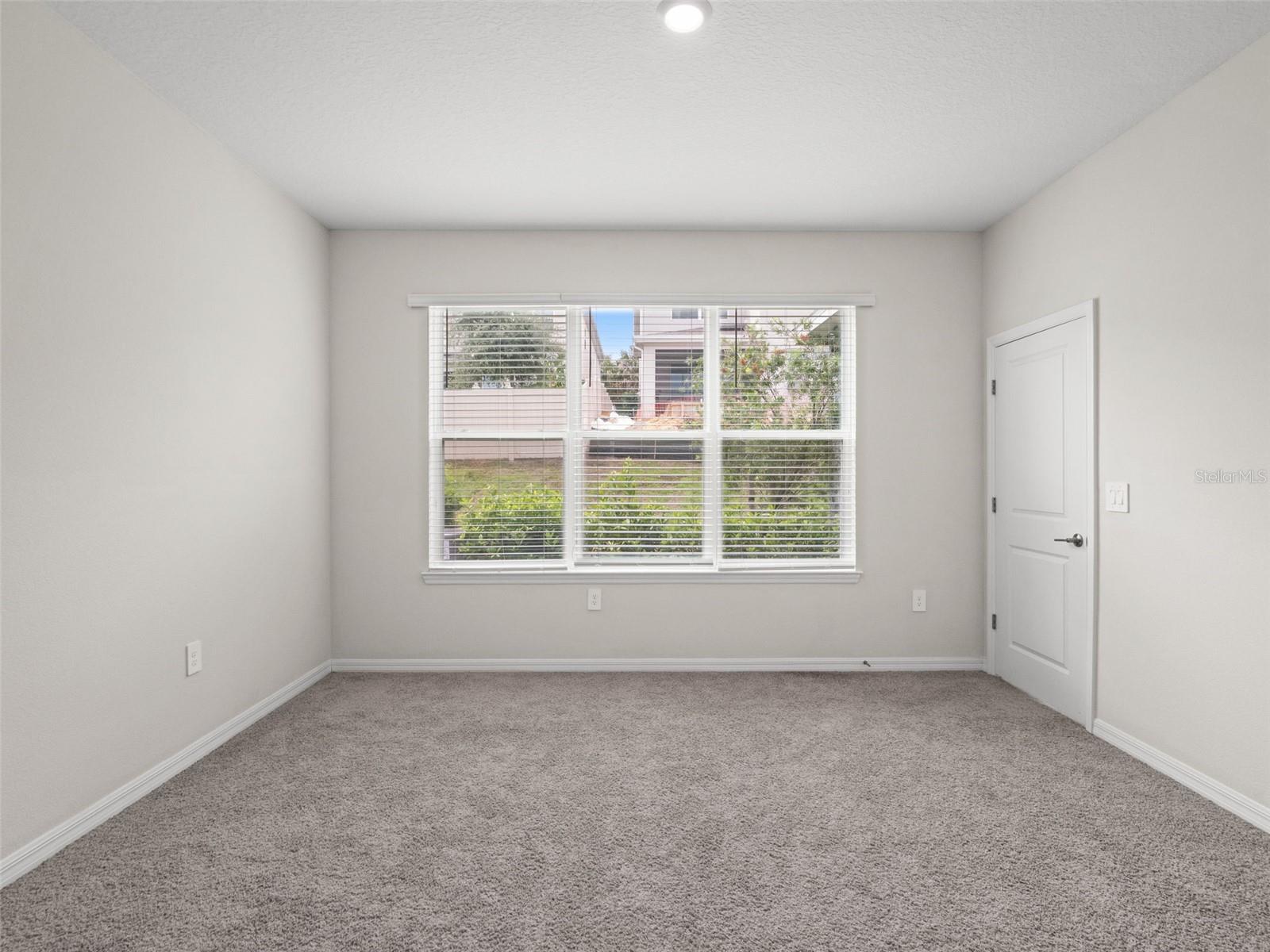 2865 High Pointe St Property Photo 21