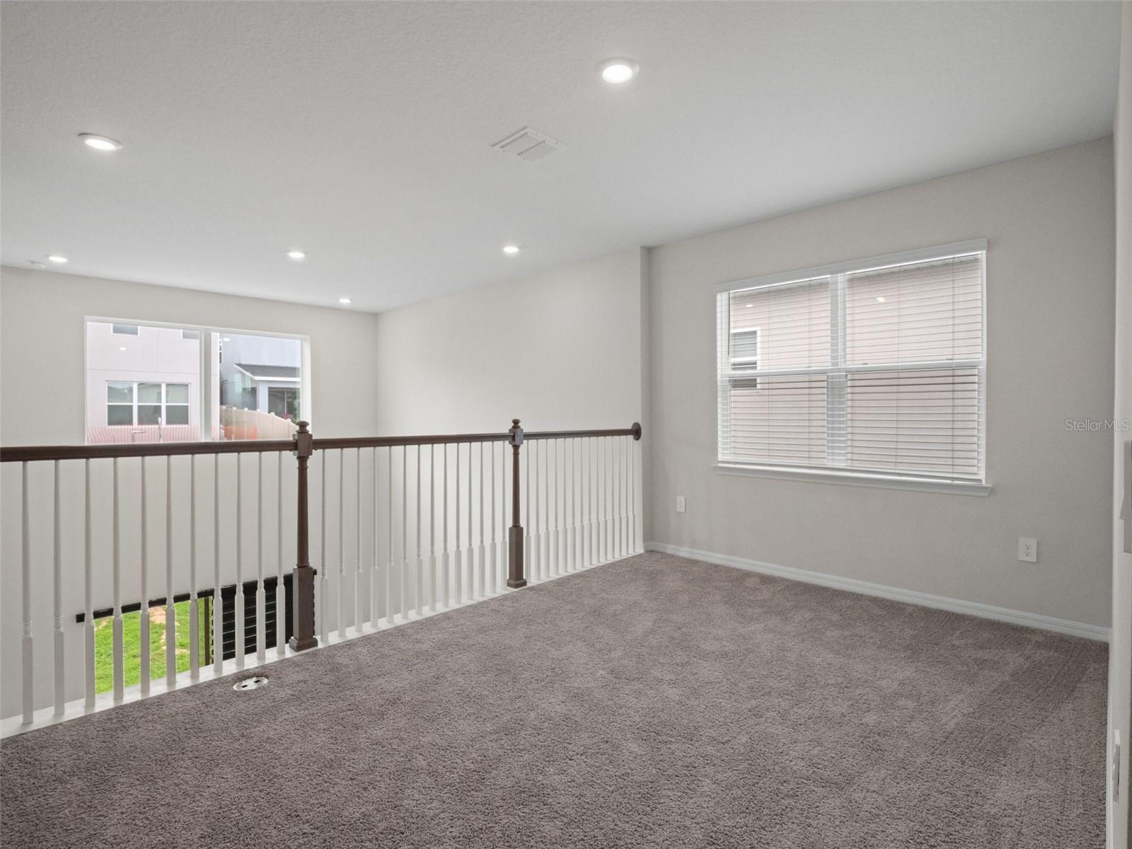 2865 High Pointe St Property Photo 22