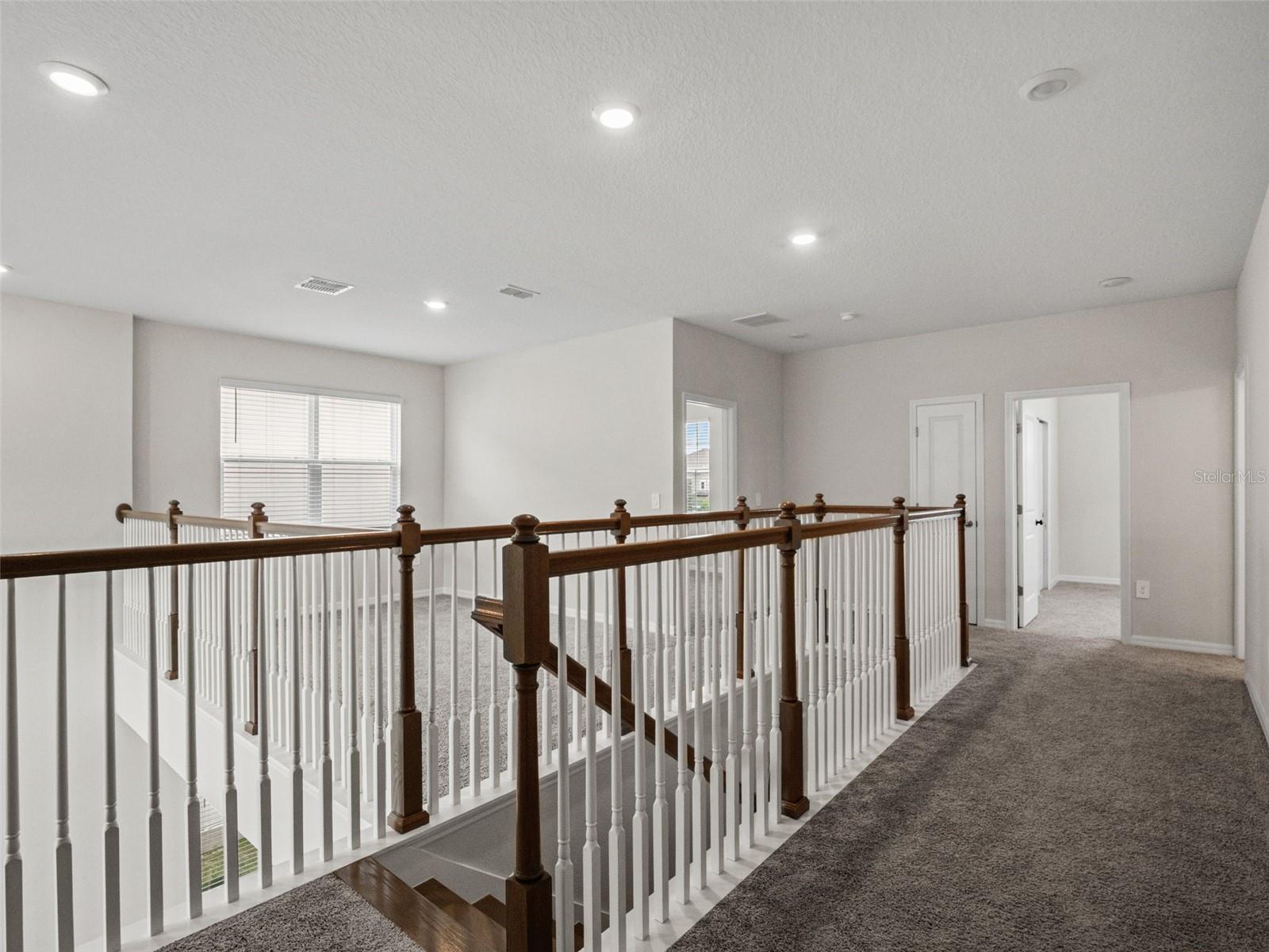 2865 High Pointe St Property Photo 23