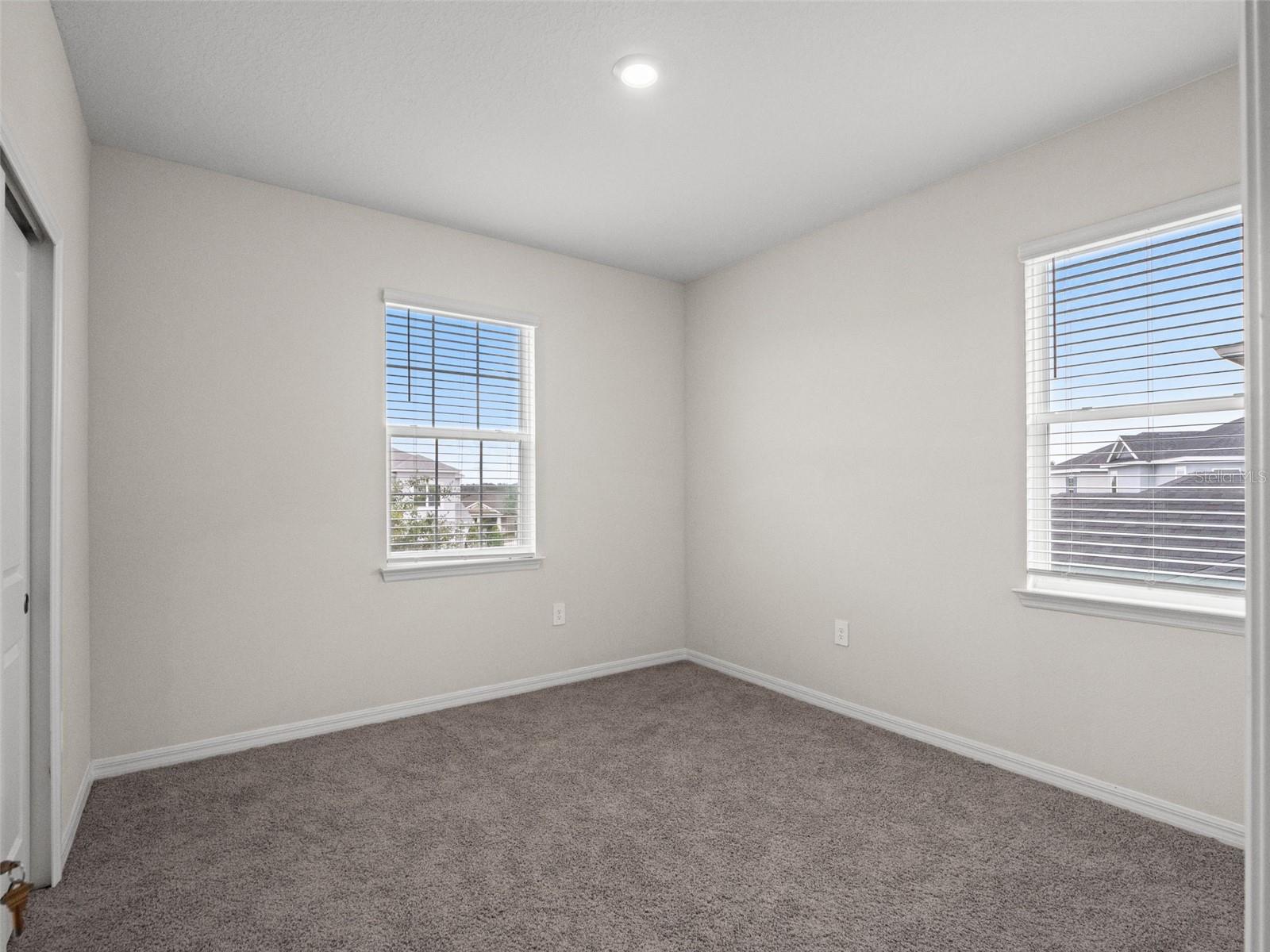 2865 High Pointe St Property Photo 25