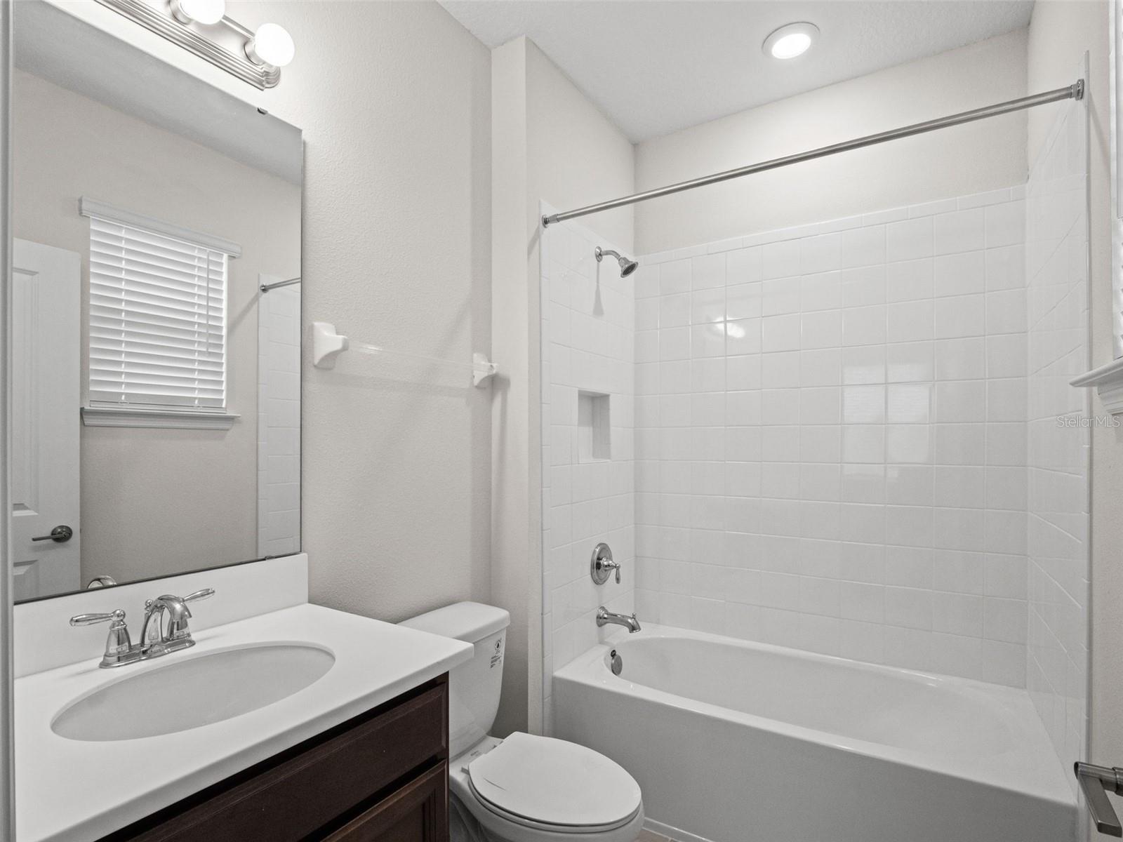 2865 High Pointe St Property Photo 28