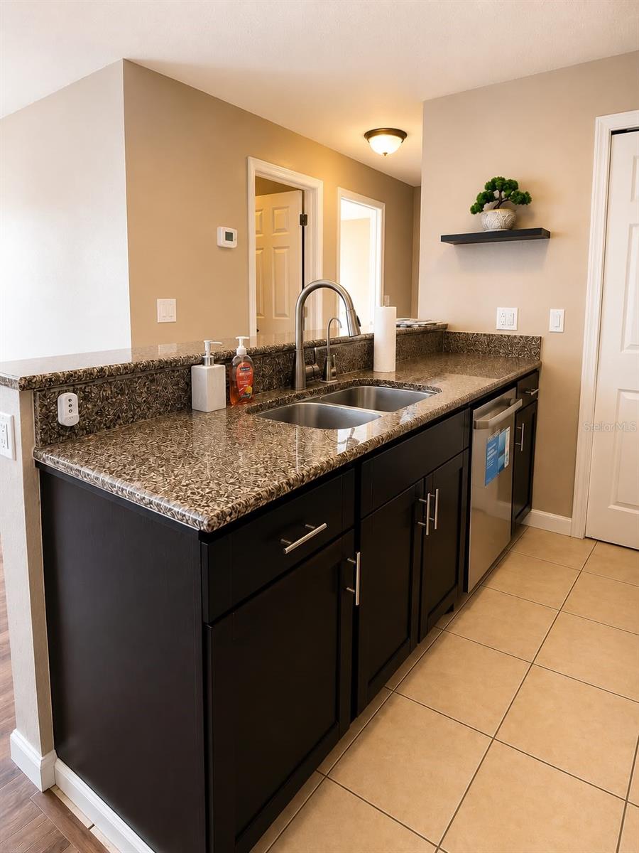 5980 Westgate Dr #201 Property Photo 14