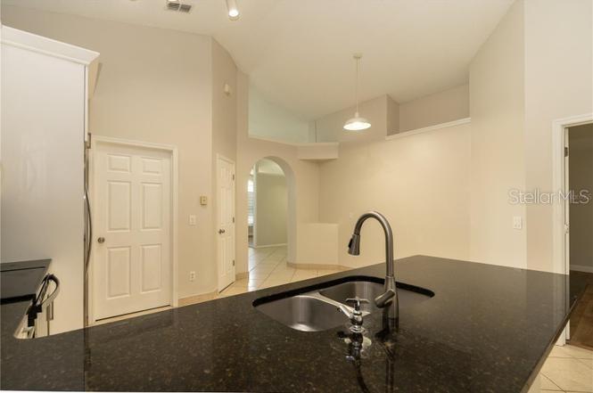 11547 Grazeley Ct Property Photo 8