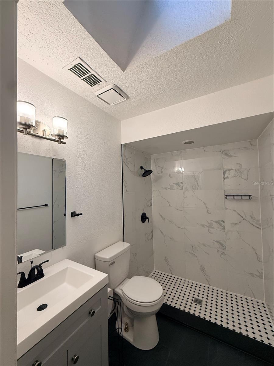 6508 Coral Cove Dr Property Photo 5