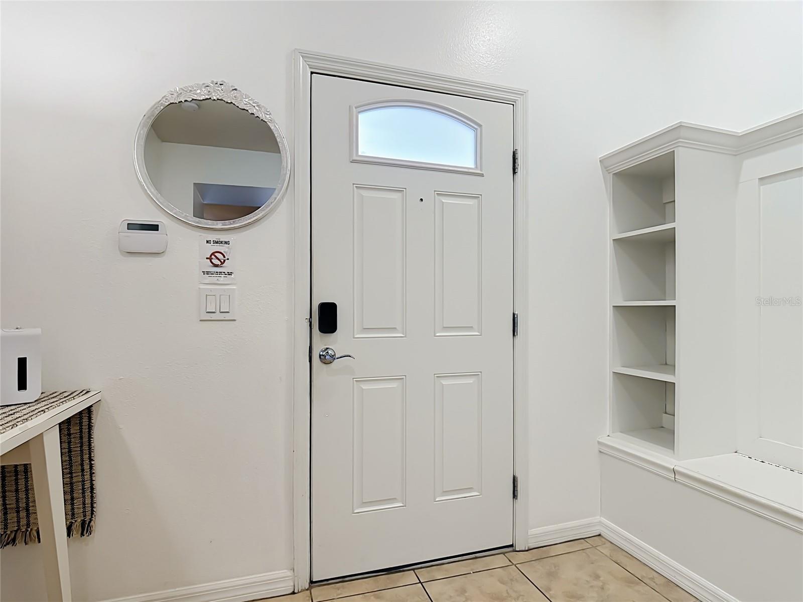 8891 Geneve Ct Property Photo 3