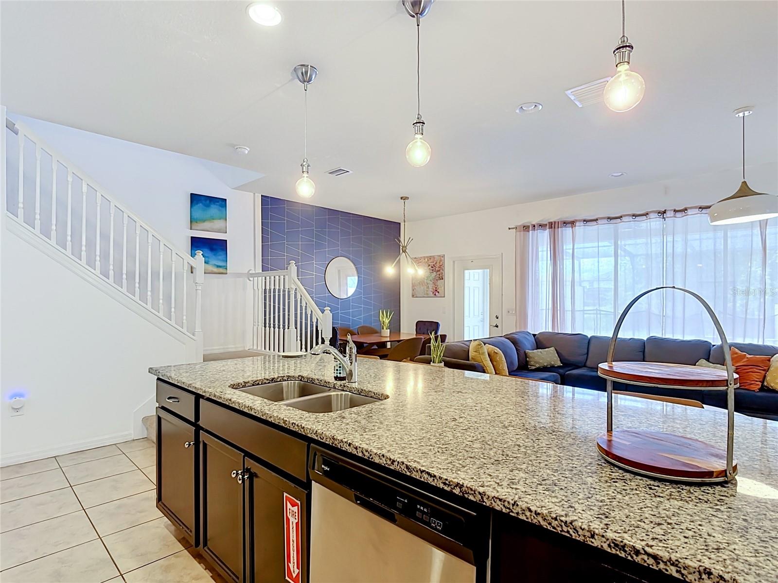8891 Geneve Ct Property Photo 6
