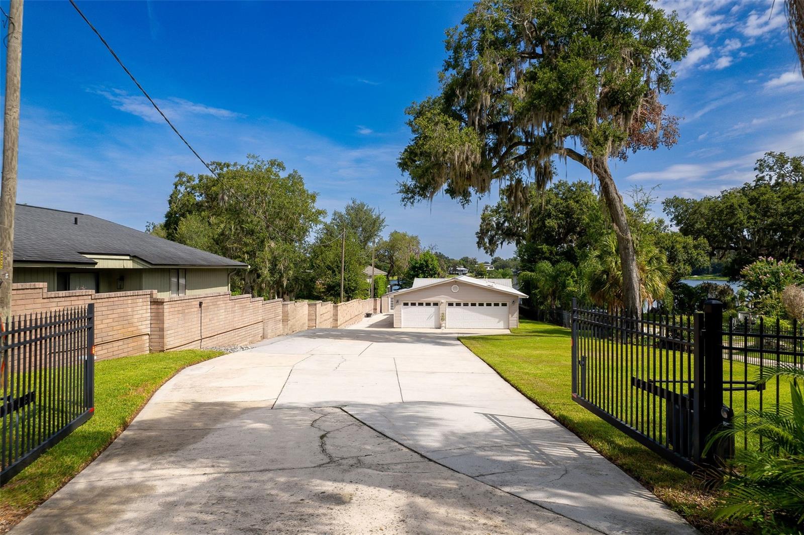 503 Gatlin Ave Property Photo 5