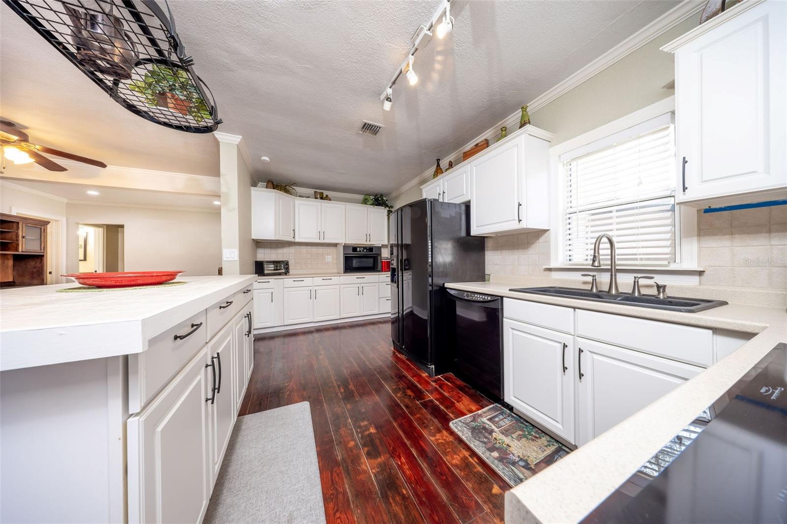 503 Gatlin Ave Property Photo 16