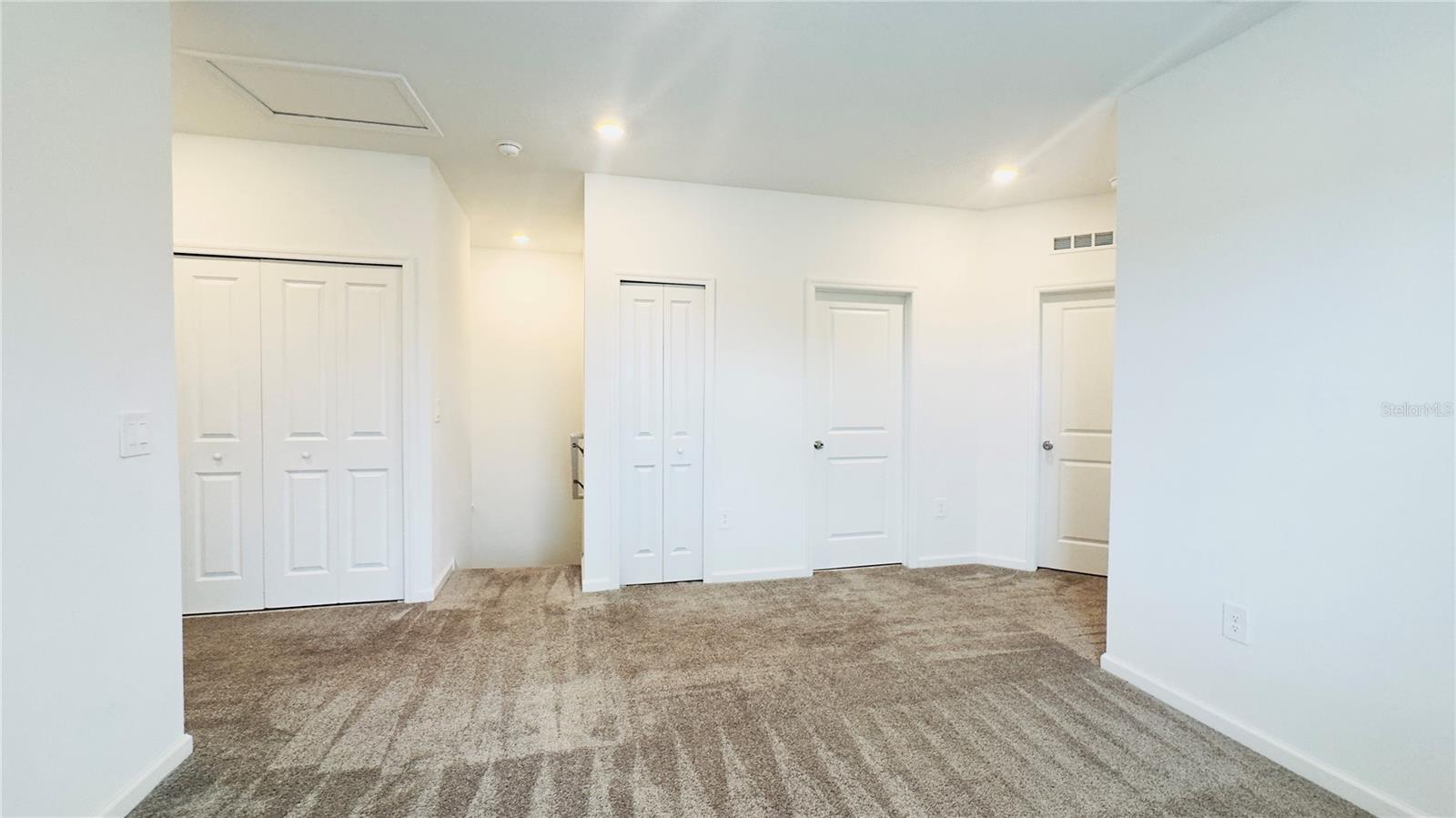 3255 Laurent Loop Property Photo 4