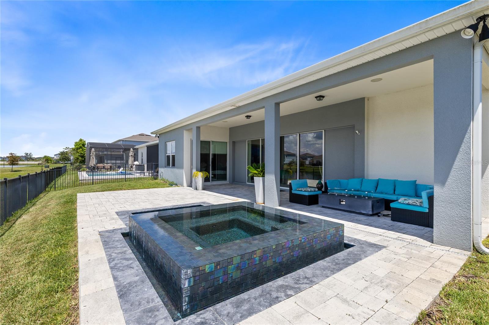 13828 Tybee Beach Ln Property Photo 3