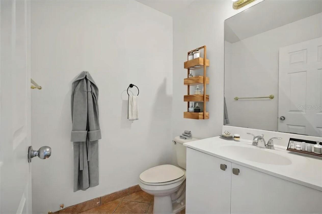 1283 Chinaberry Dr Property Photo 11