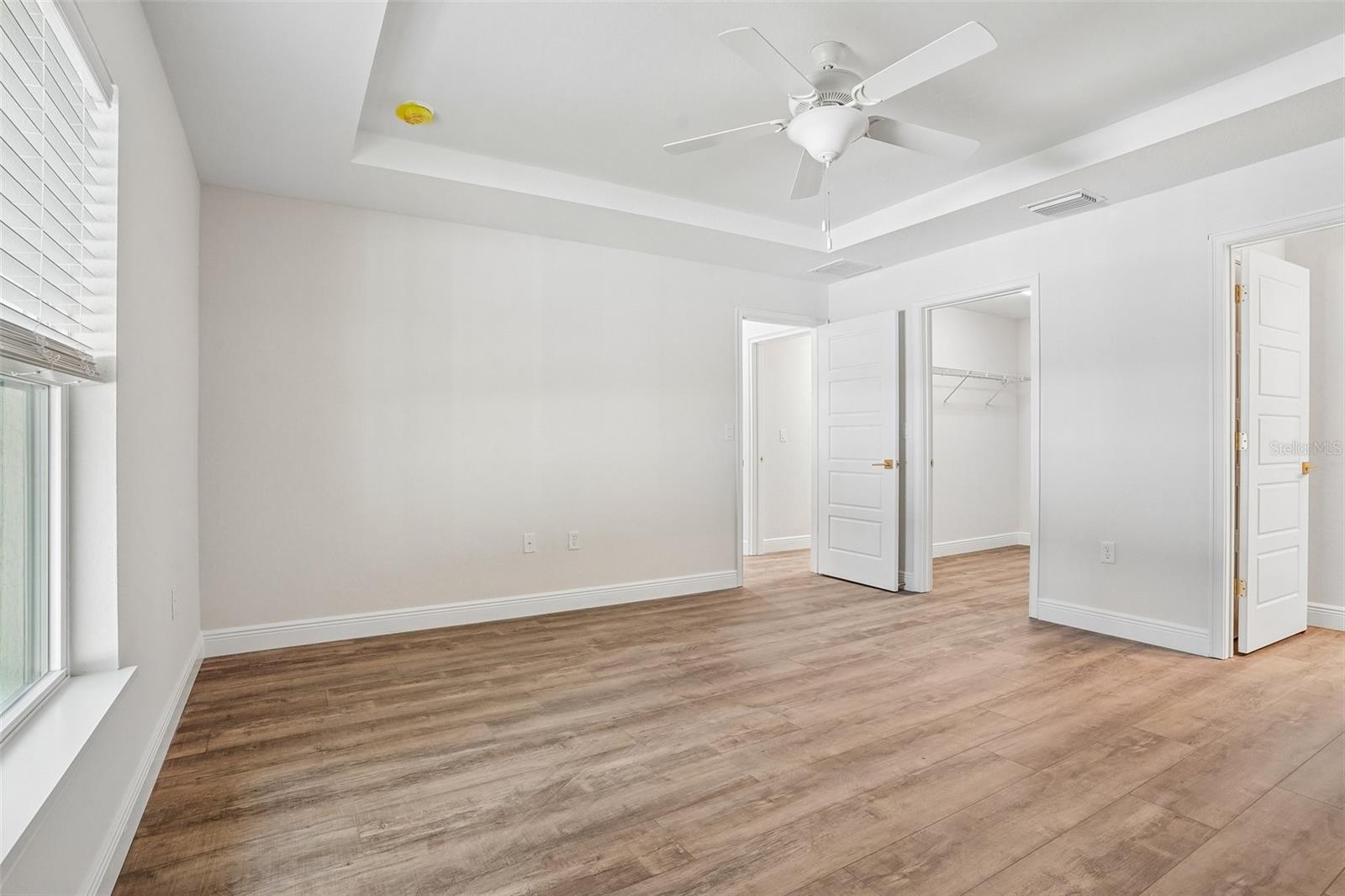 1194 W Virginis Dr Property Photo 21