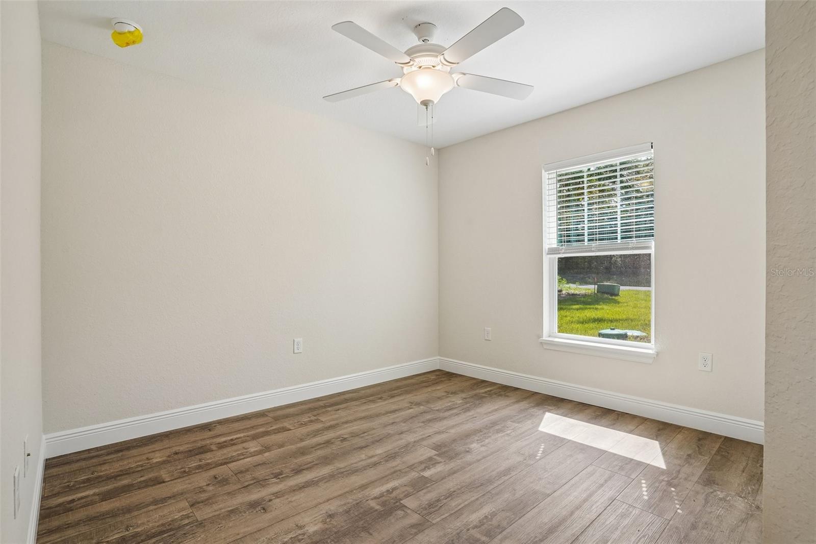 1194 W Virginis Dr Property Photo 31