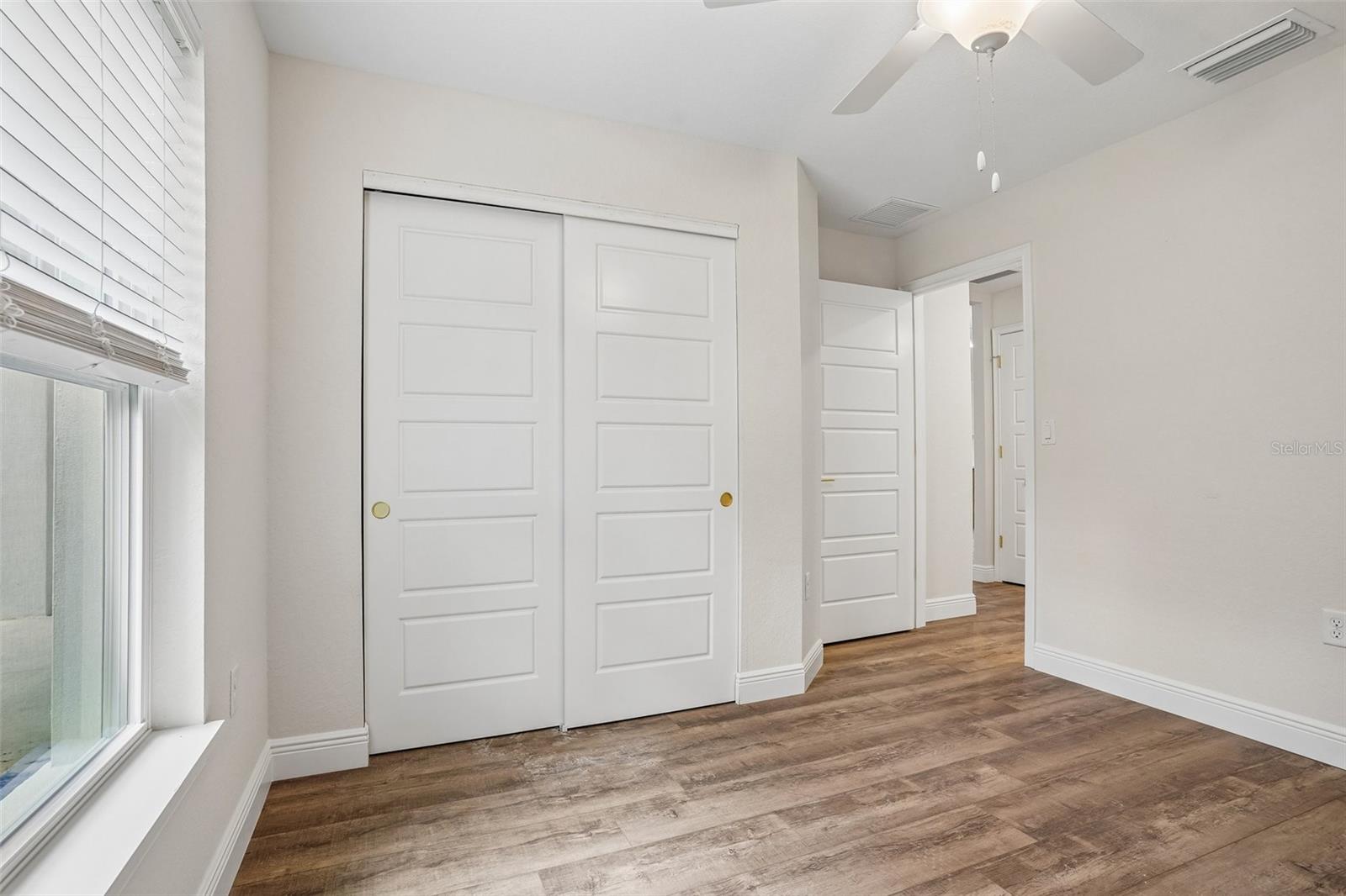 1194 W Virginis Dr Property Photo 32