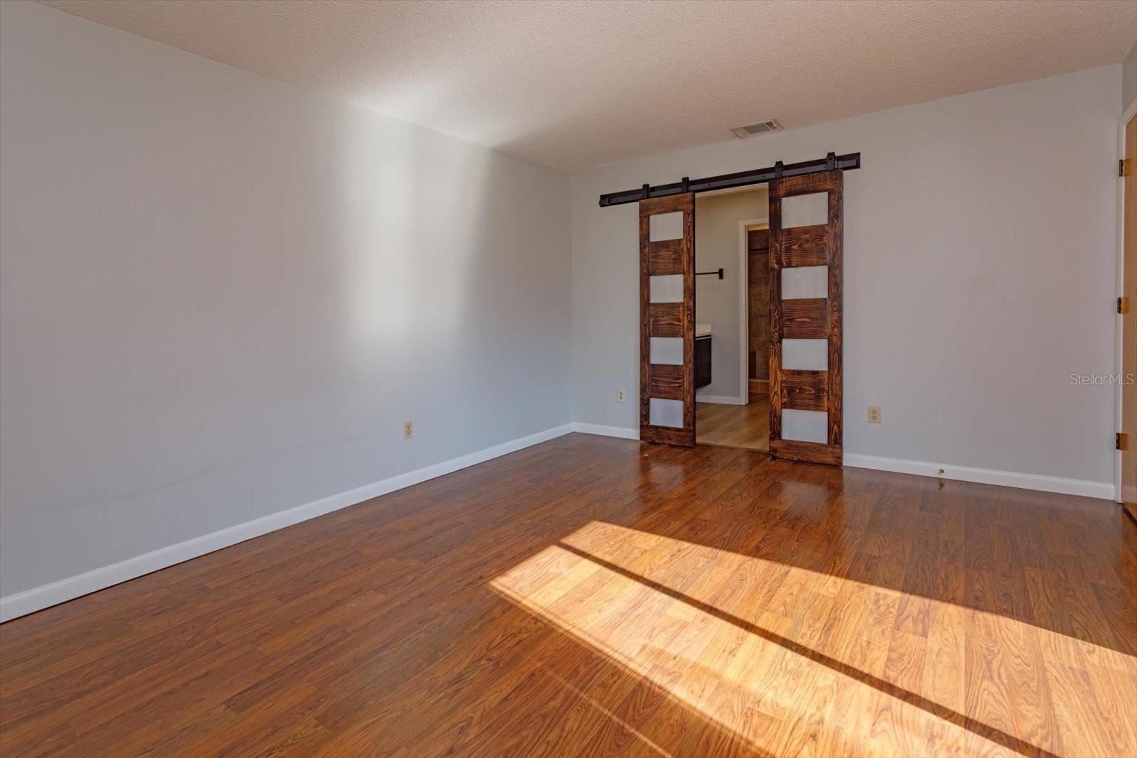 5429 Vineland Rd #6f Property Photo 14