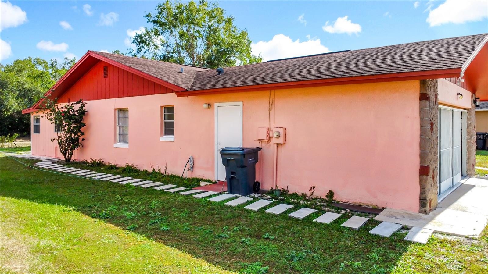 739 Dromedary Dr #efficiency Property Photo 20