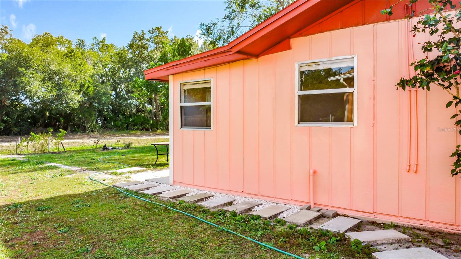 739 Dromedary Dr #efficiency Property Photo 21