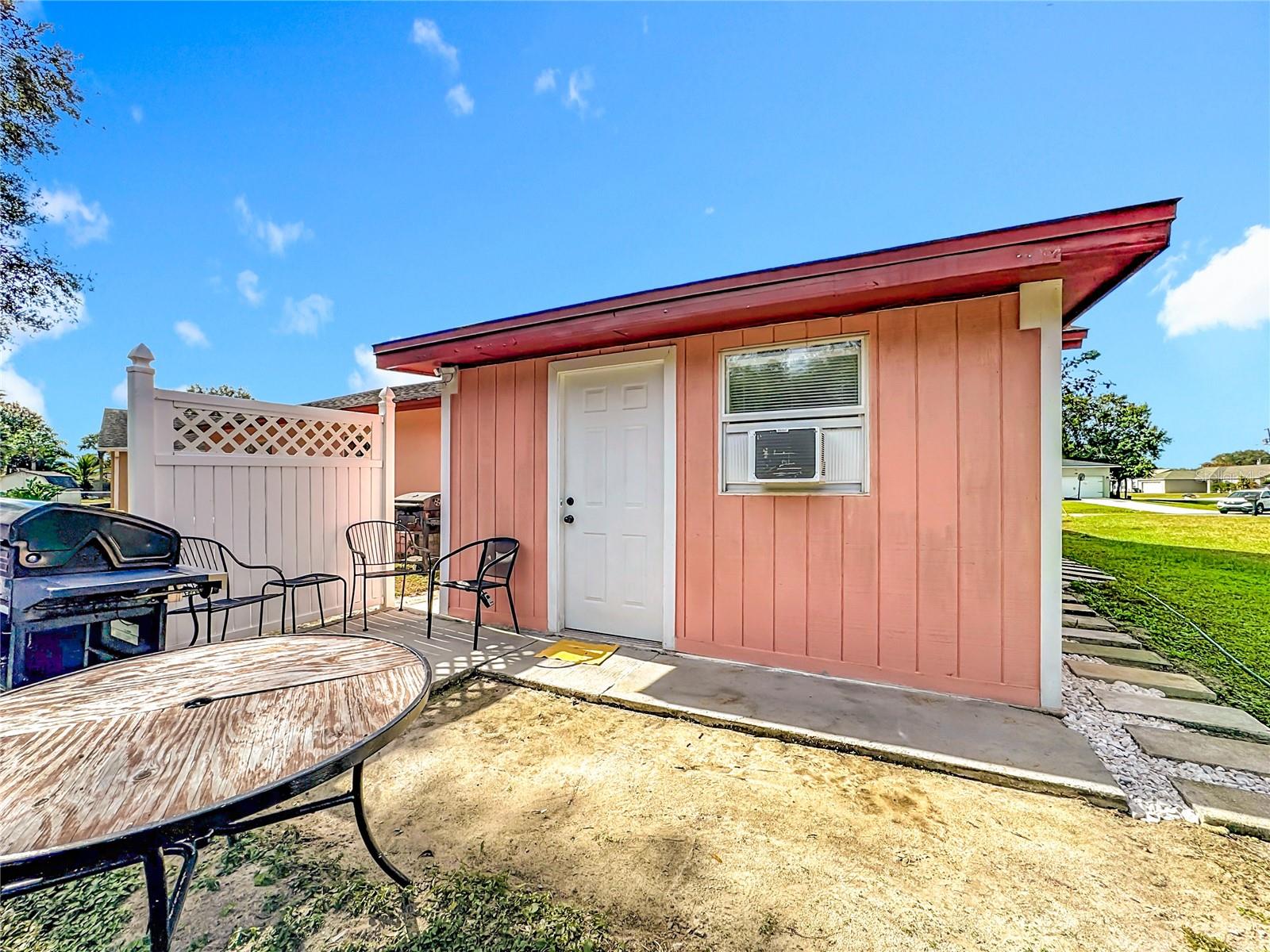 739 Dromedary Dr #efficiency Property Photo 22