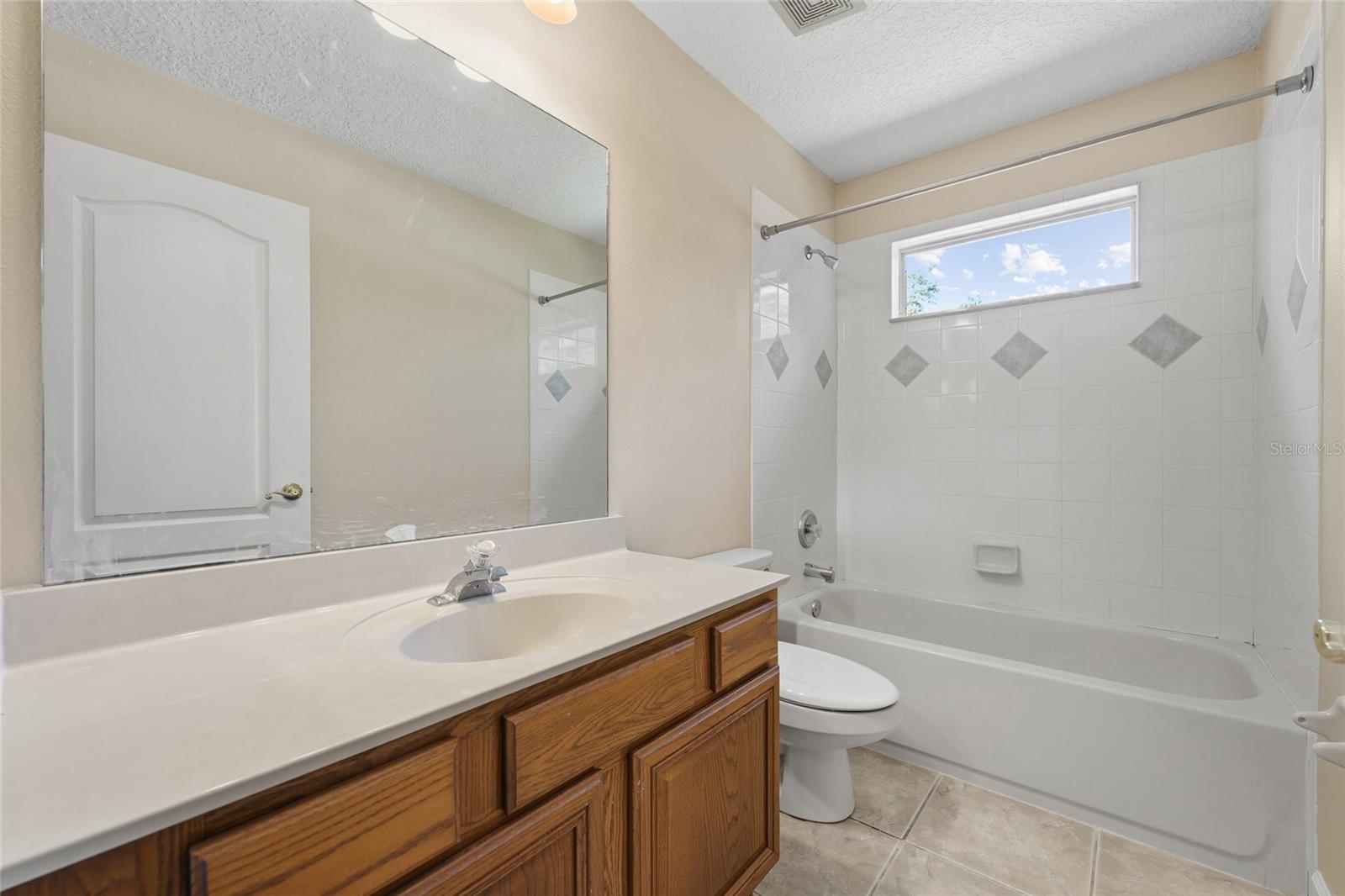 1200 Alberta St Property Photo 31