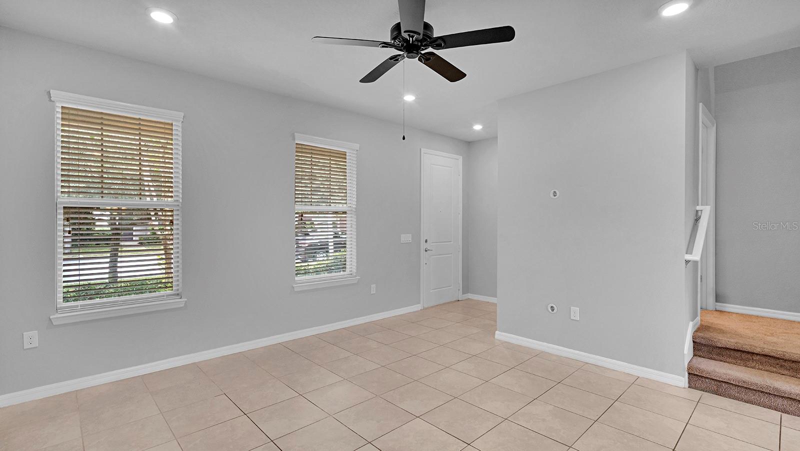 5044 Walker St Property Photo 3