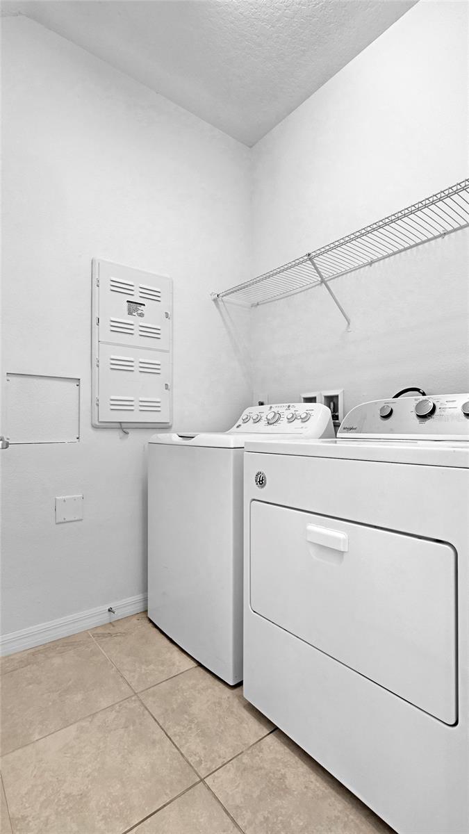 5044 Walker St Property Photo 19
