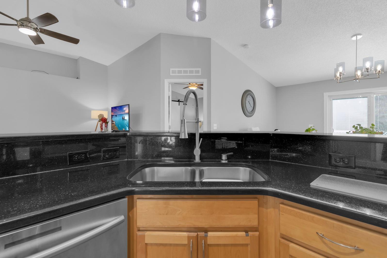 119 Crown Colony Way Property Photo 11