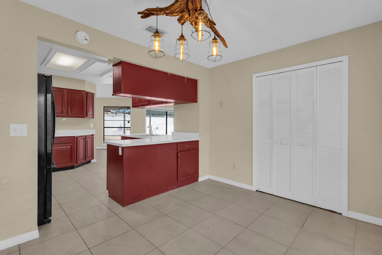 381 Haverlake Cir Property Photo 13