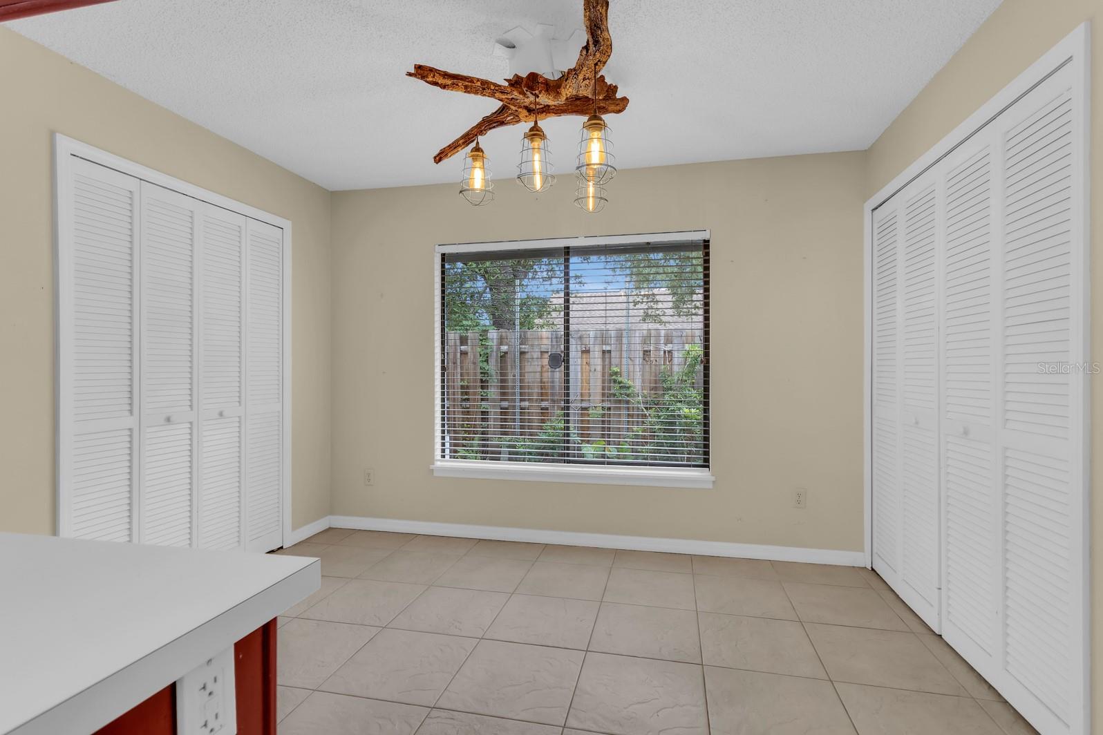 381 Haverlake Cir Property Photo 18