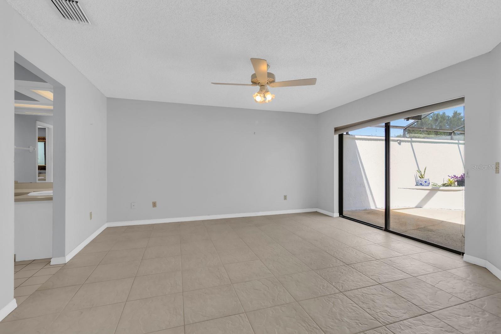 381 Haverlake Cir Property Photo 21