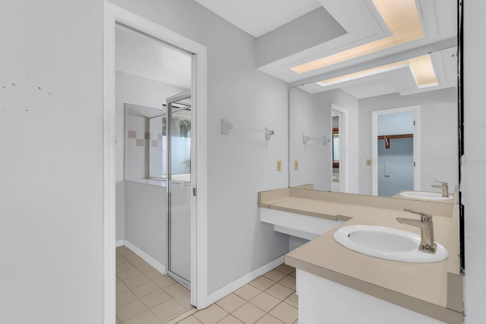 381 Haverlake Cir Property Photo 22