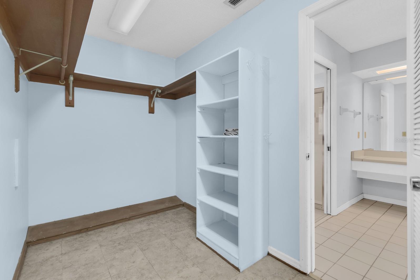381 Haverlake Cir Property Photo 26