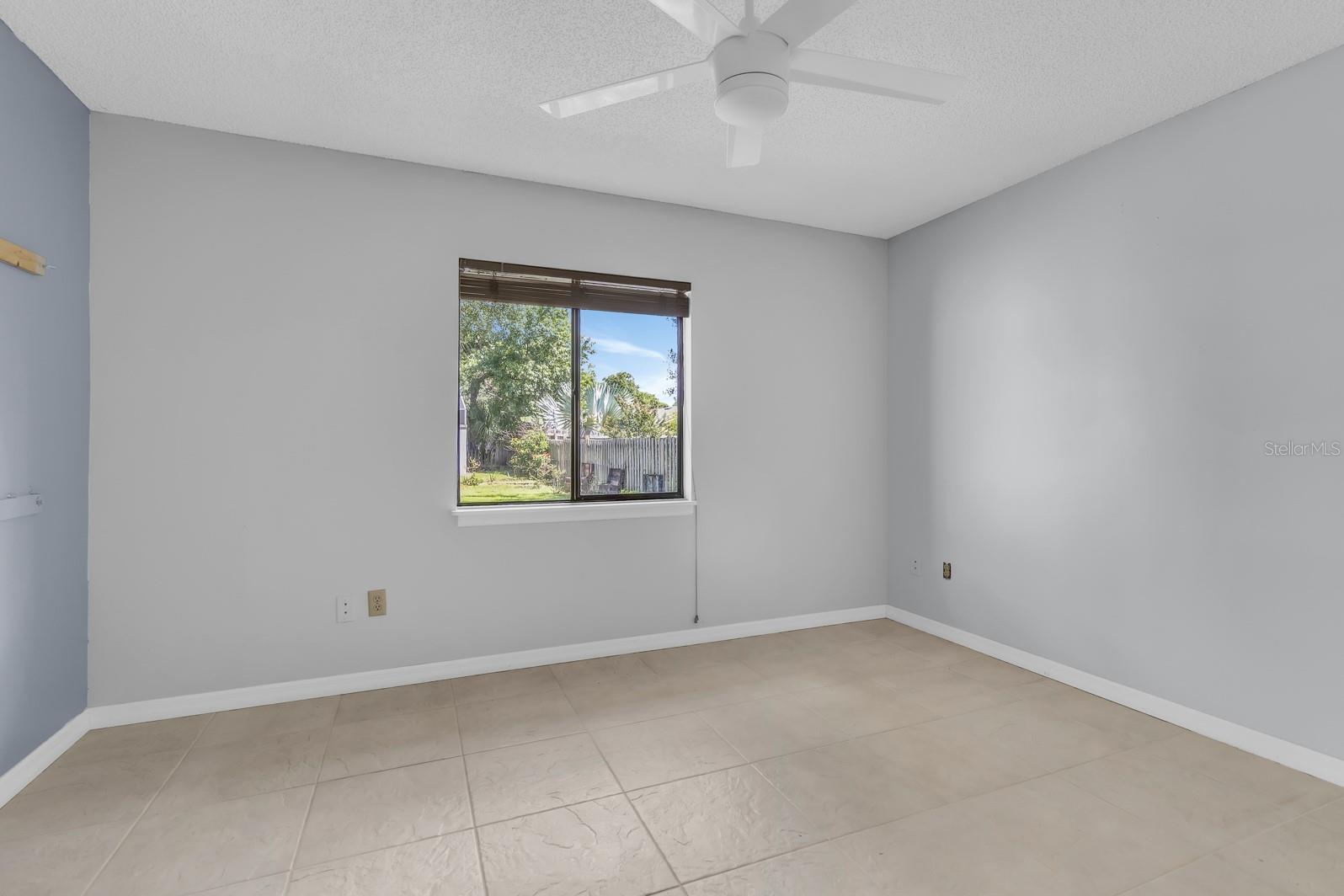 381 Haverlake Cir Property Photo 27